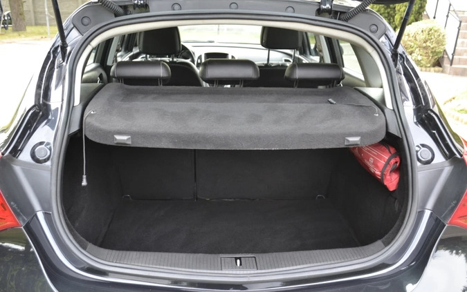 Opel Astra cena 32900 przebieg: 135000, rok produkcji 2014 z Radom małe 704